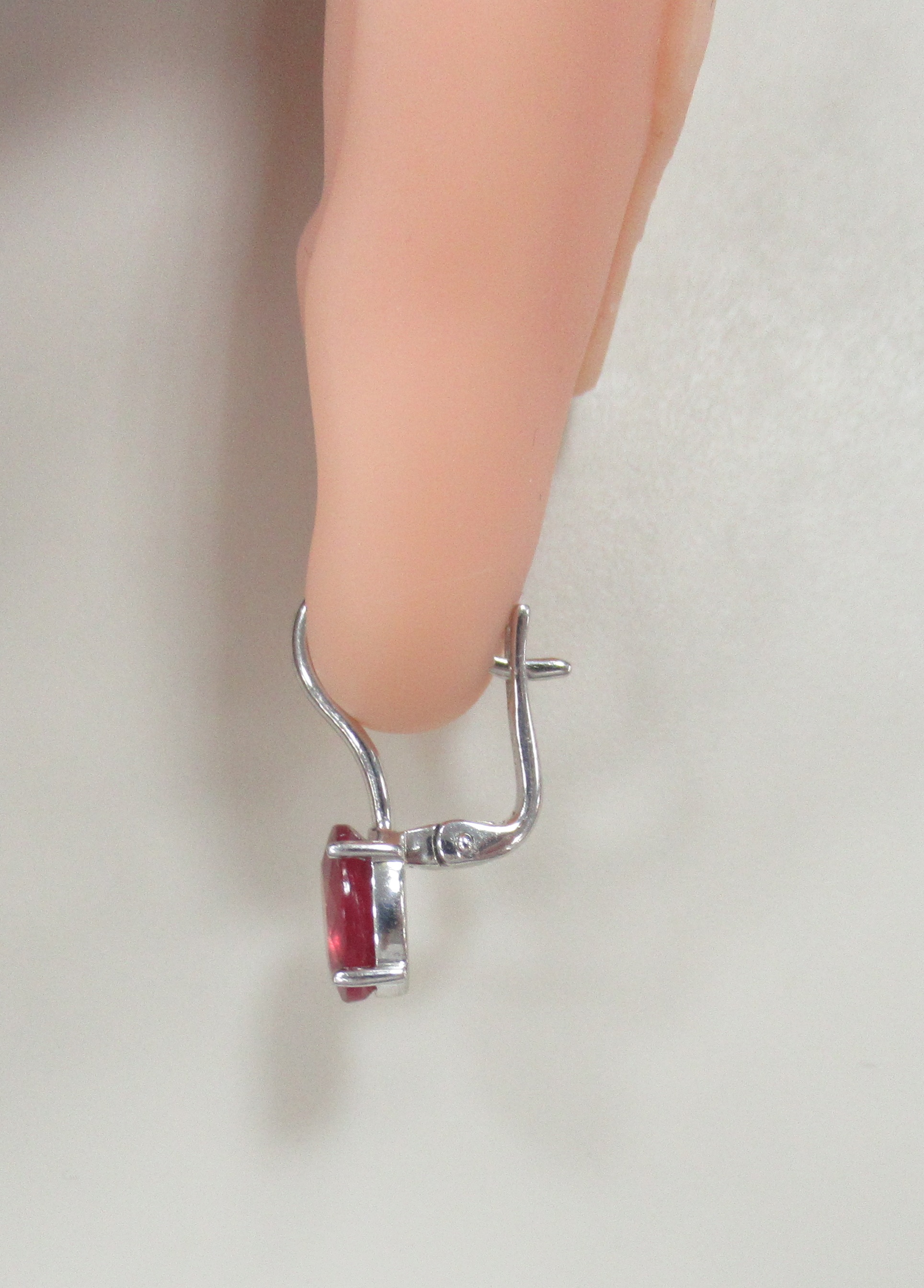 Серебряные серьги с рубинами